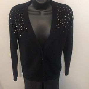 BLACK SHOULDER SPIKE CARDIGAN